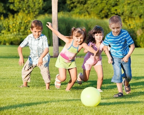 lợi ích của việc cho trẻ chơi thẻ thao 